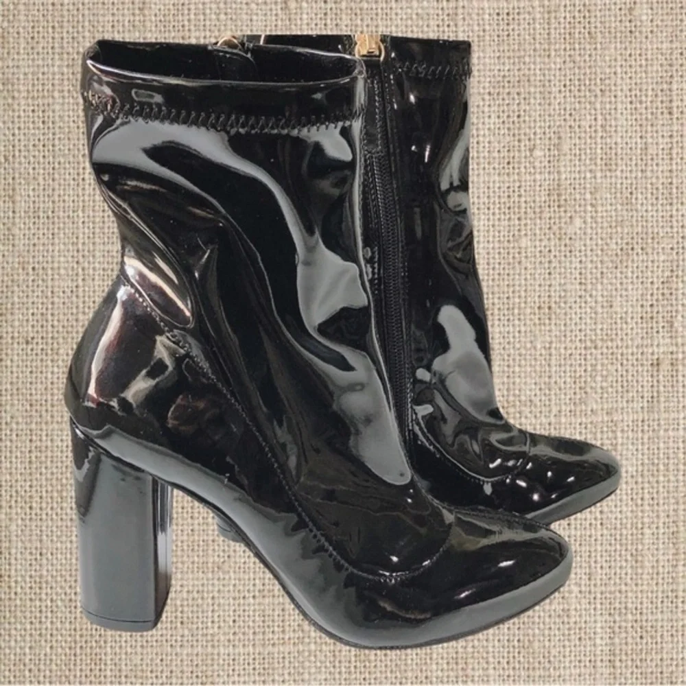 Paint leather ankle boots - Picture 1 of 3